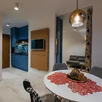 Апартаменты Bluemint Debina Przy Plazy