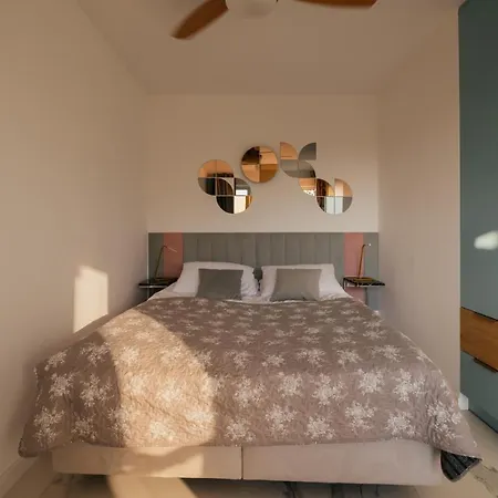 Bluemint Debina Przy Plazy *