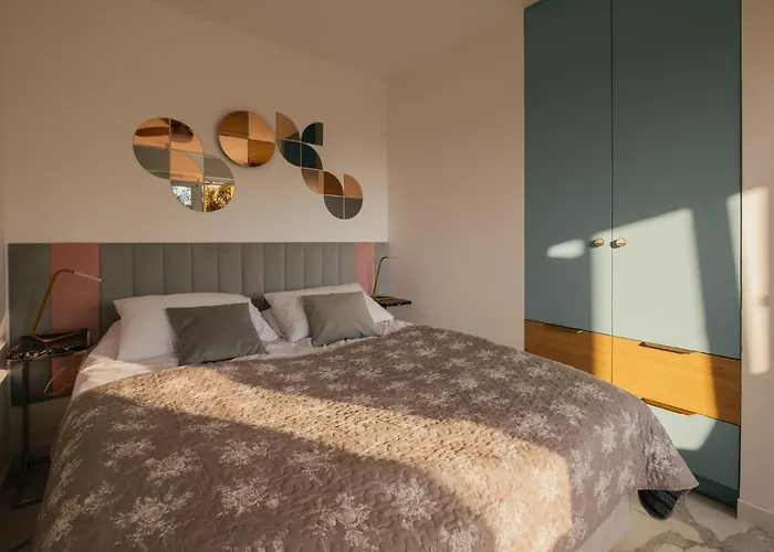 Bluemint Debina Przy Plazy *