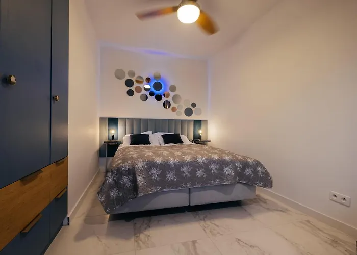 Bluemint Debina Przy Plazy